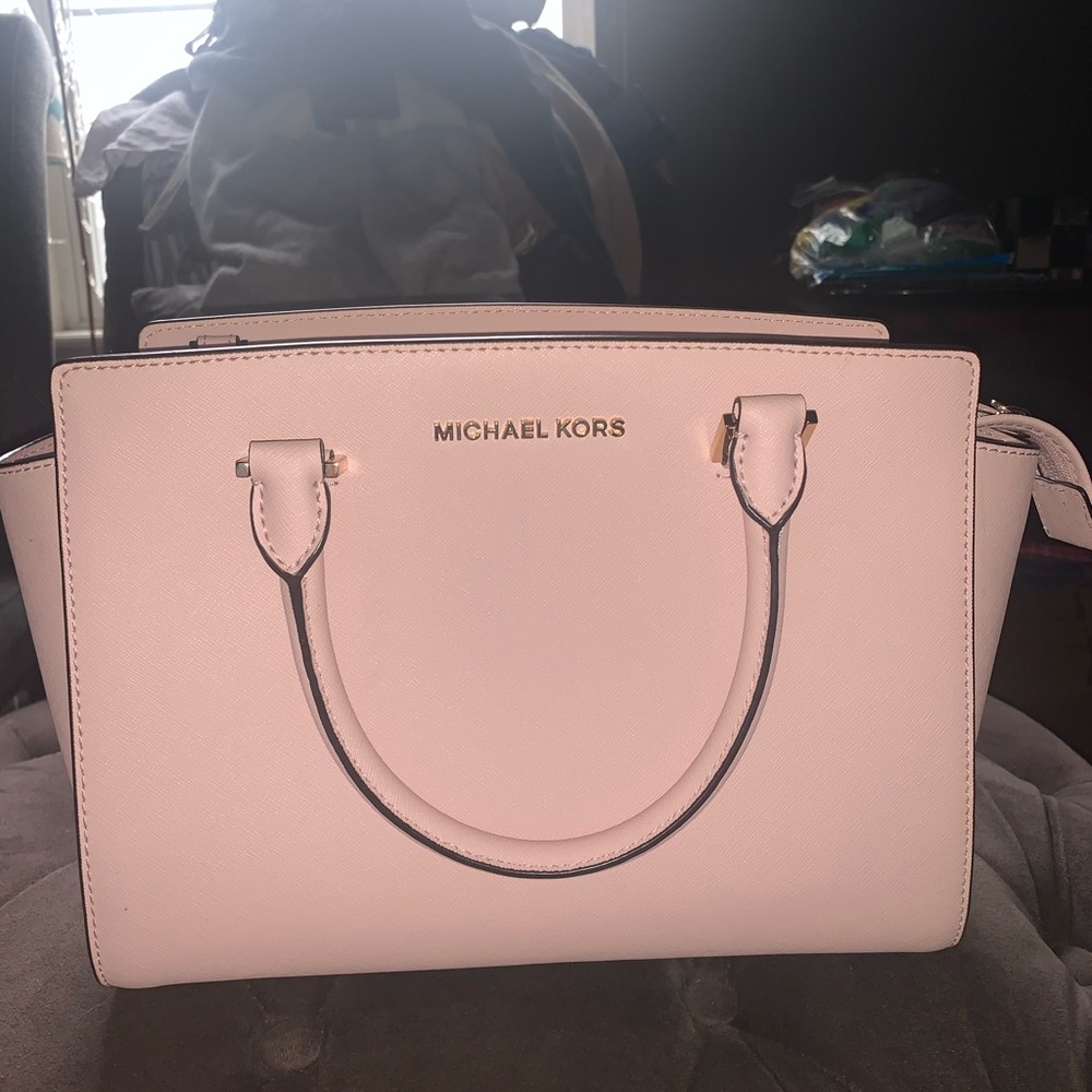 🌸Light pink cross body purse🌸